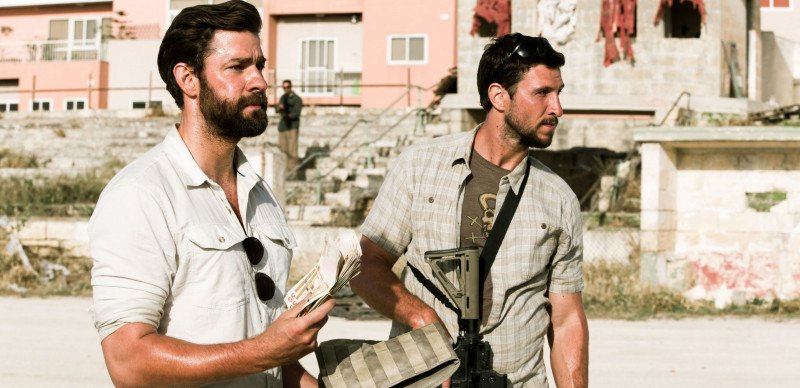 John Krasinski in una scena del film John Krasinski in una scena del film