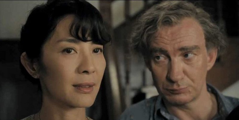 Michelle Yeoh e David Thewlis sono Aung San Suu Kyi e Michael Aris