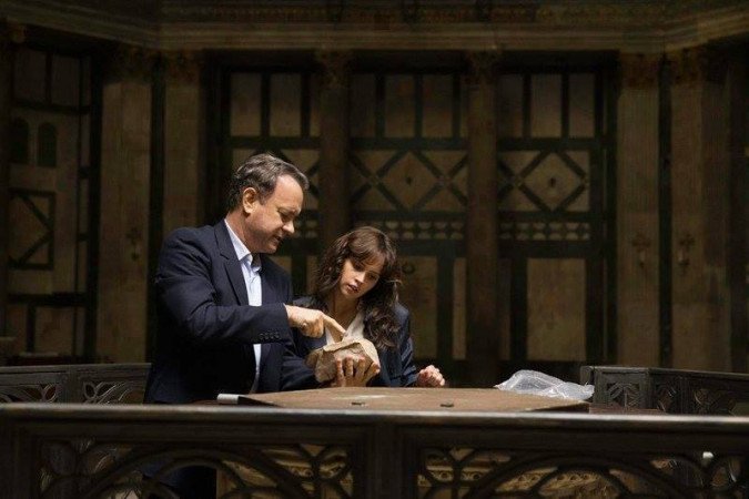Tom Hanks e Felicy Jones sono Robert Langdon e Sienna Brooks Tom Hanks e Felicy Jones sono Robert Langdon e Sienna Brooks