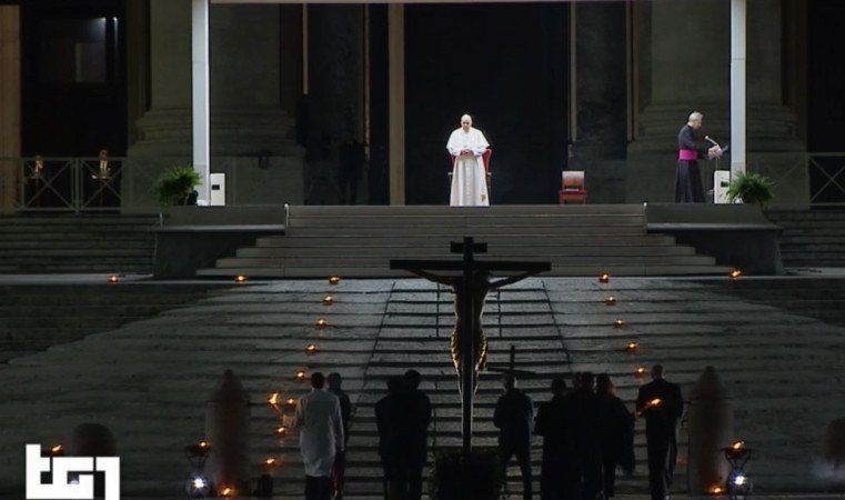 La Via Crucis di Papa Francesco - Stasera in tv su Rai 1 La Via Crucis di Papa Francesco - Stasera in tv su Rai 1