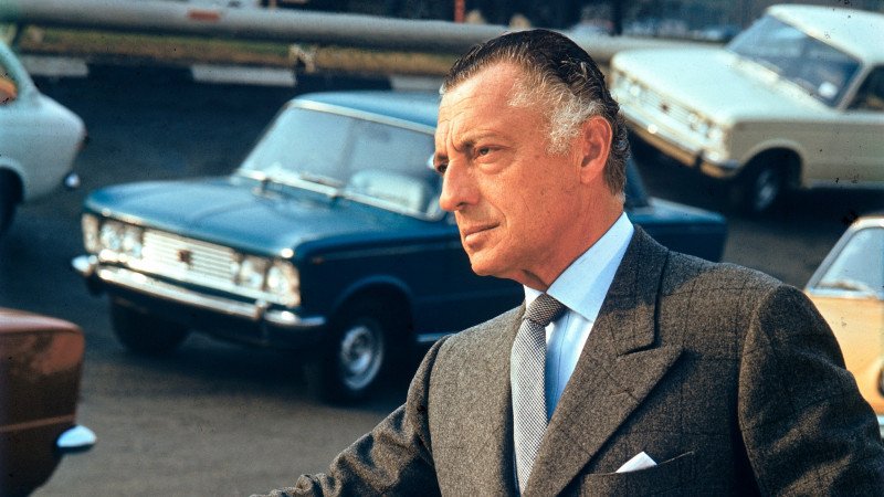 Oggi a La Grande Bellezza (24 giugno) - I luoghi simbolo della Famiglia Agnelli Oggi a La Grande Bellezza (24 giugno) - I luoghi simbolo della Famiglia Agnelli