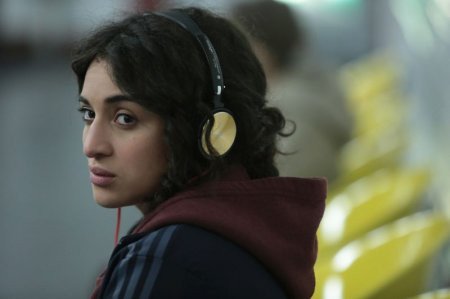 Camelia Jordana interpreta Neïla Salah Camelia Jordana interpreta Neïla Salah
