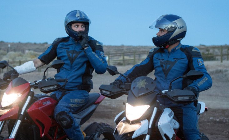 Chips: regia di Dax Shepard Chips: regia di Dax Shepard