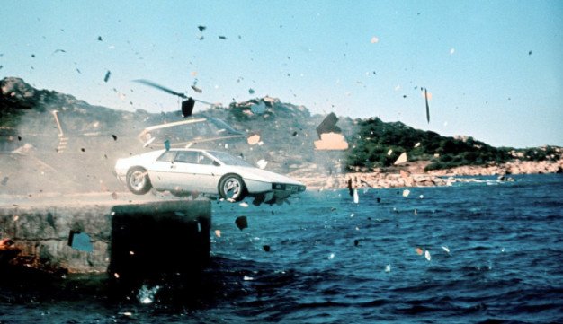Agente 007 - La spia che mi amava in Sardegna: la Lotus Esprit salta dal ponte Hotel Pitrizza di Porto Cervo Agente 007 - La spia che mi amava in Sardegna: la Lotus Esprit salta dal ponte Hotel Pitrizza di Porto Cervo