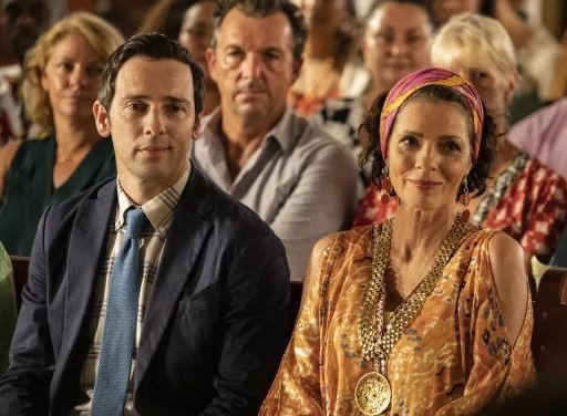 Delitti in paradiso - Un fantasma dal passato: stasera in tv su Rai 2 Delitti in paradiso - Un fantasma dal passato: stasera in tv su Rai 2