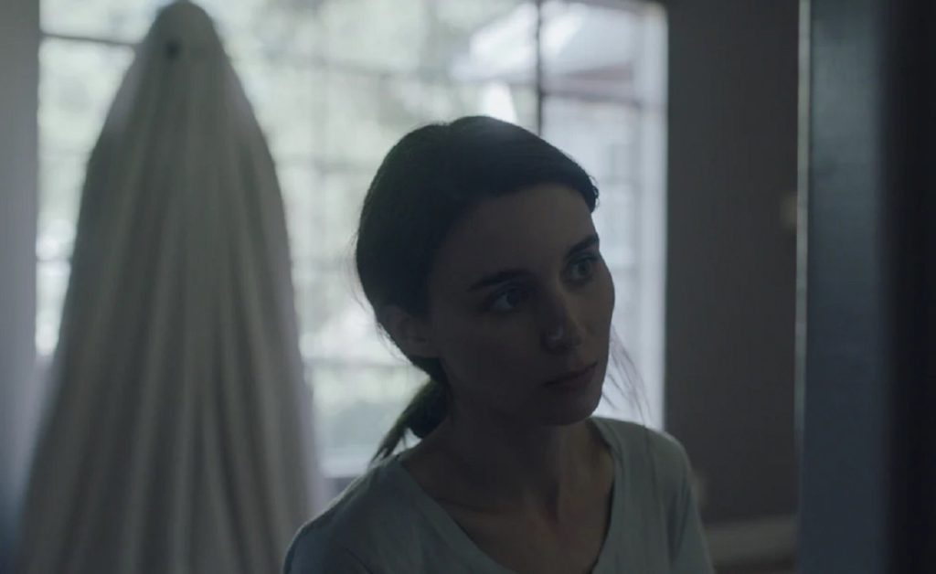 Storia di un fantasma (film 2017), la trama e il cast Storia di un fantasma (film 2017), la trama e il cast