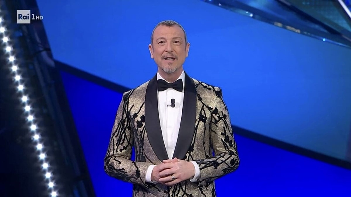 Amadeus conduce Sanremo Giovani 2023 Amadeus conduce Sanremo Giovani 2023