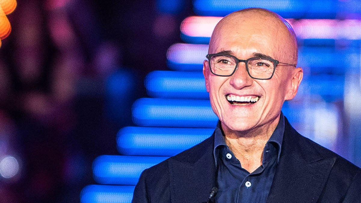 Il Grande Fratello condotto da Alfonso Signorini andrà in onda fino a marzo 2024 Il Grande Fratello condotto da Alfonso Signorini andrà in onda fino a marzo 2024