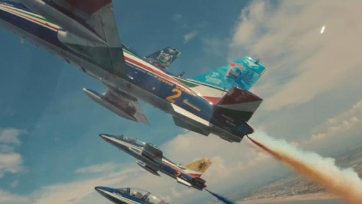 Il documentario Le Frecce Tricolori Il documentario Le Frecce Tricolori