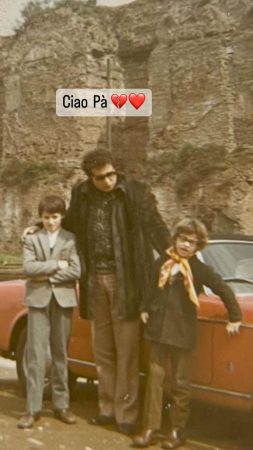 La storia postata da Eros Ramazzotti per salurare papà Rodolfo La storia postata da Eros Ramazzotti per salurare papà Rodolfo