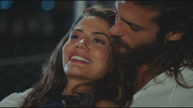 Can e Sanem in Daydreamer (Mediaset Infinity) Can e Sanem in Daydreamer (Mediaset Infinity)