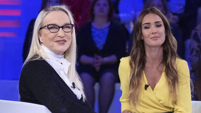 Eleonora Giorgi a Verissimo con la Toffanin Eleonora Giorgi a Verissimo con la Toffanin