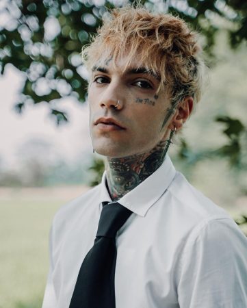 GionnyScandal al secolo Gionata Ruggeri (Instagram @gionnyscandalreal) GionnyScandal al secolo Gionata Ruggeri (Instagram @gionnyscandalreal)