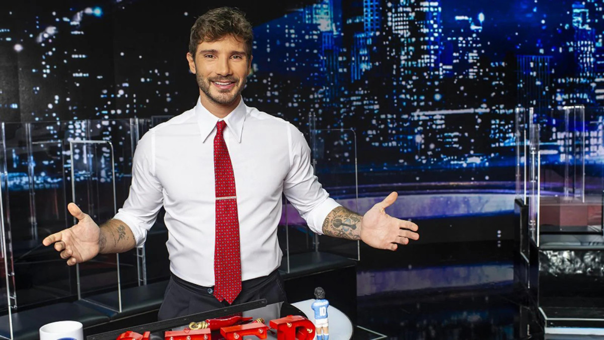 Stefano De Martino, conduttore di Stasera Tutto è Possibile