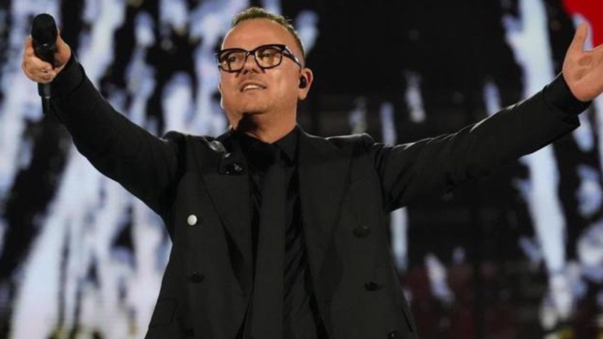 Il concerto Gigi Uno Come Te L'Emozione Continua Il concerto Gigi Uno Come Te L'Emozione Continua