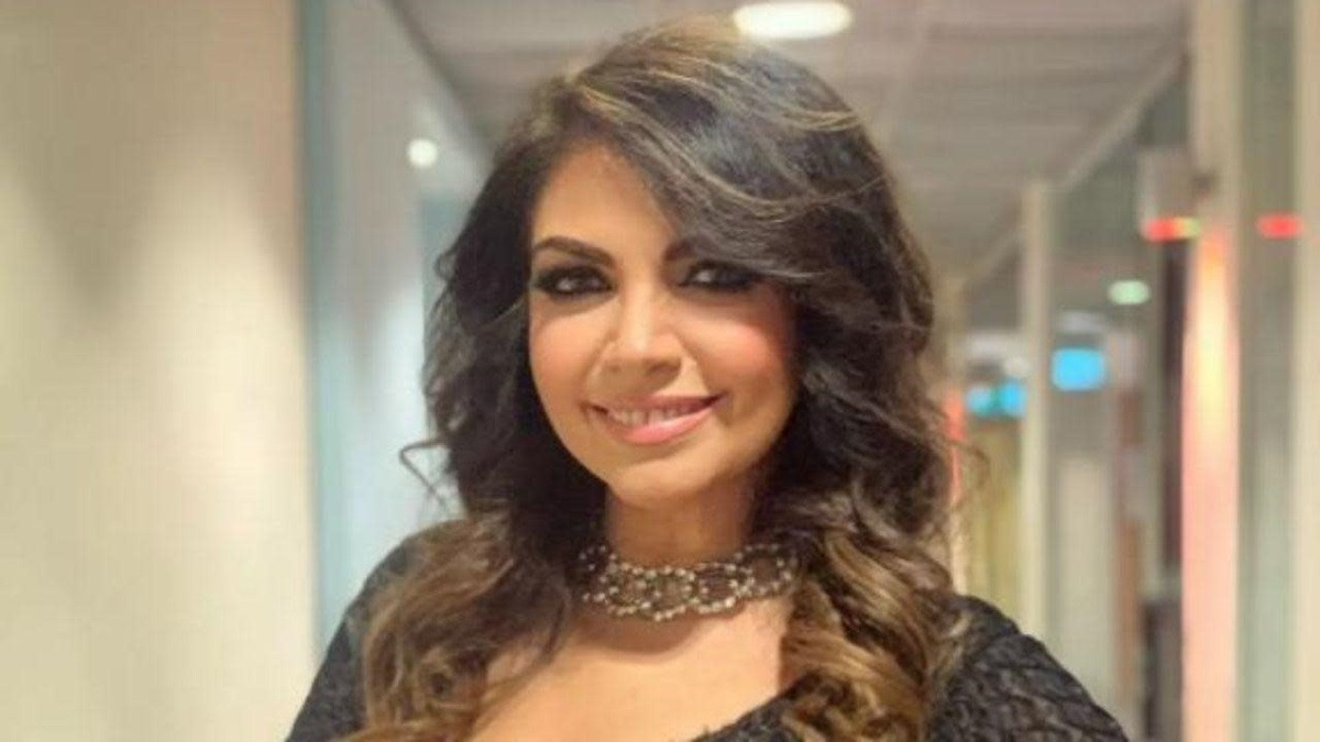 La cantante Cristina D'Avena omaggia Alessandra Valeri Manera