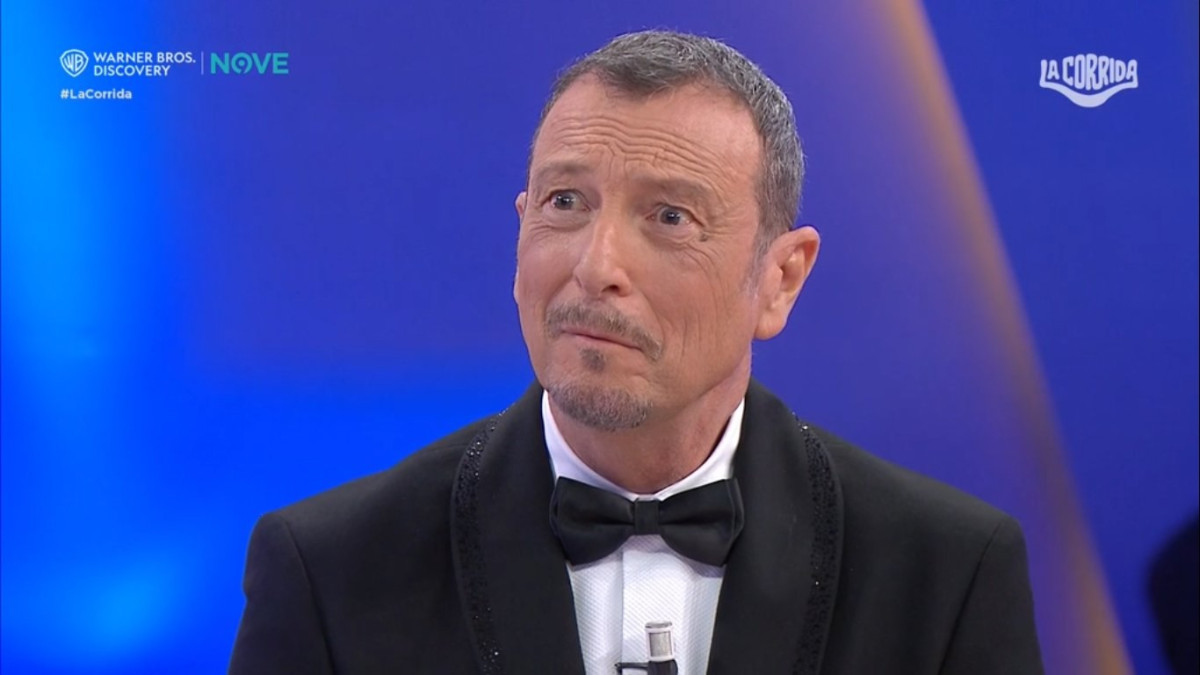 La Corrida, Amadeus torna con i dilettanti allo sbaraglio: giudice della prima puntata Nino Frassica. Cosa vedremo stasera