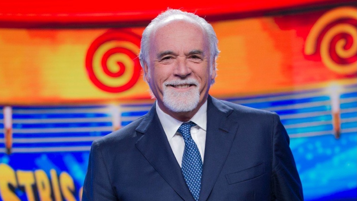 Antonio Ricci nello studio di Striscia la Notizia