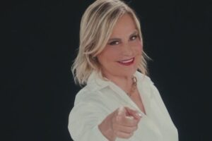 pubblicità del grande fratello con Simona Ventura
