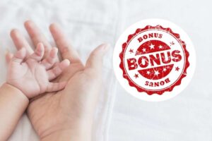 mani mamma e bambino con scritta bonus