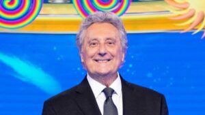 Enzo Iacchetti, conduttore di Striscia la notizia